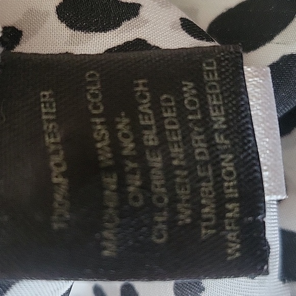 White House Black Market Sleeveless Ruffled Hidden Side Zip Animal Print Top XXS - Picture 6 of 10